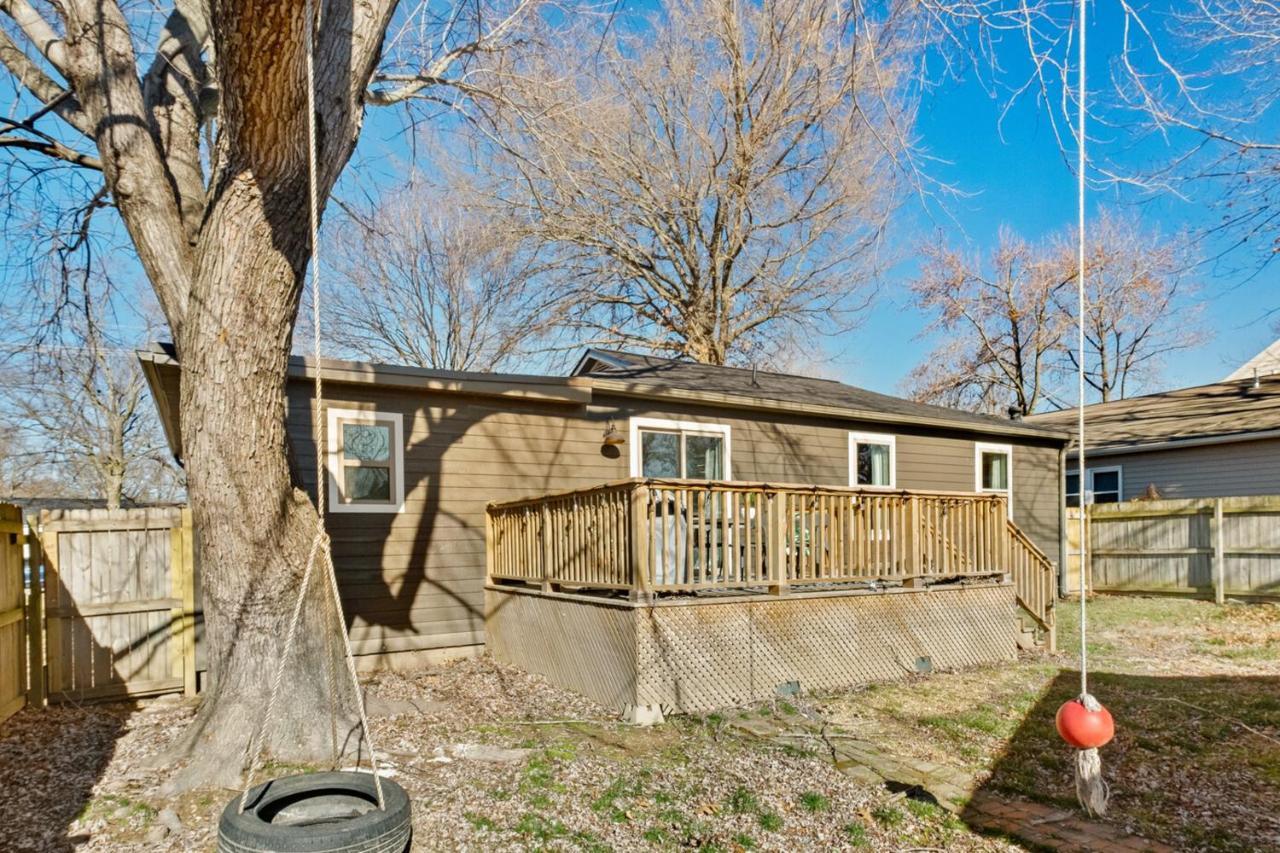 The Sinatra Villa Bentonville Exterior photo